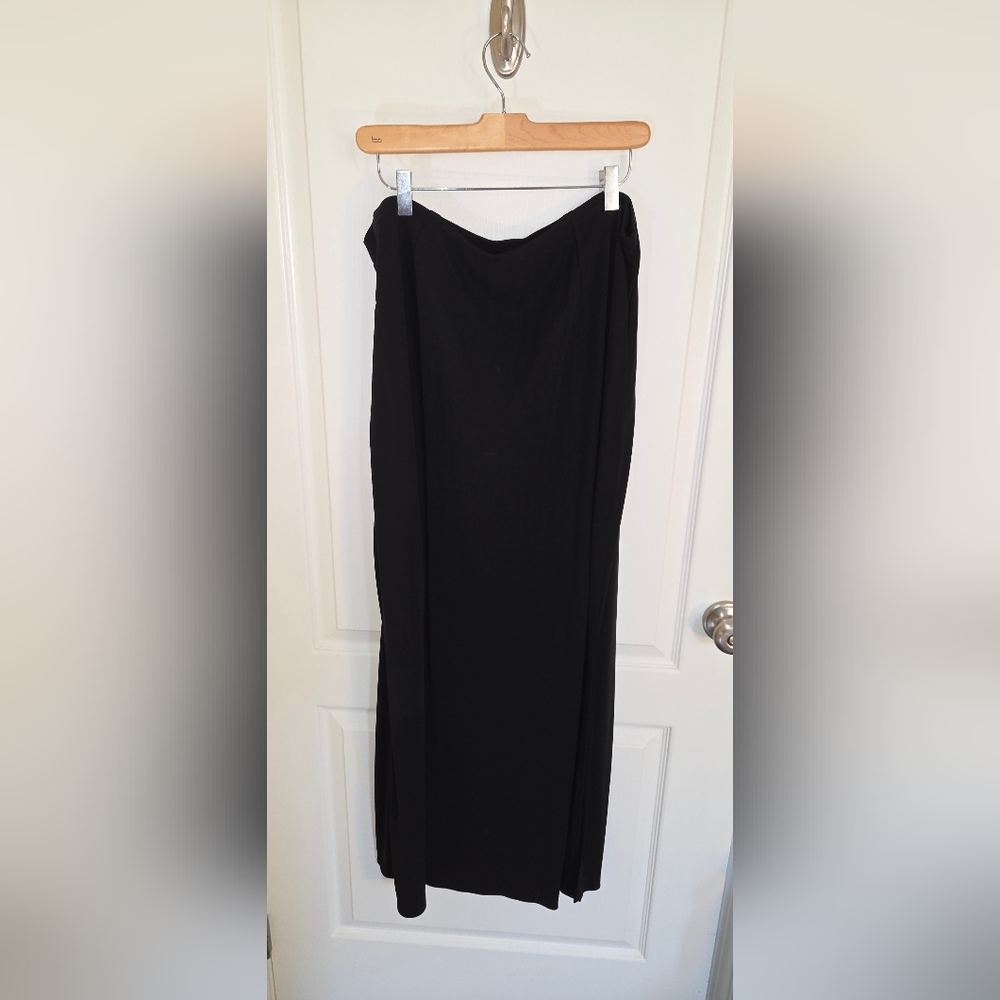 Elegant Long Black Women's Skirt with a 16" side slit